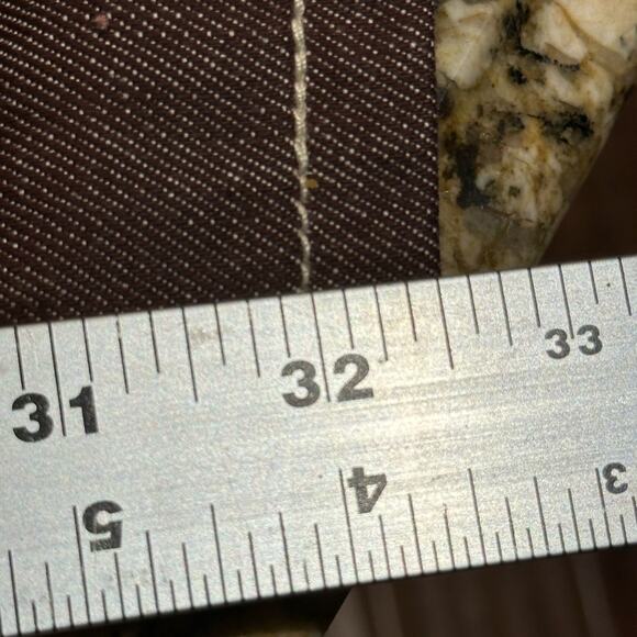 Levi’s 501 Straight Fit Burgundy Denim Jeans in a Mens 34 x 32 100% Cotton - Picture 7 of 7